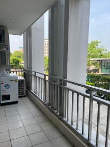 Modern 2BR Apartment Just Steps from Nimman #A201