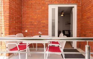 1 Bedroom Cozy Apartment In Starigrad 