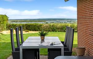 3 Bedroom Cozy Home In Tarm