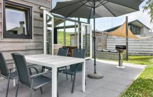 Cozy Home In Sint-Annaland With Wifi