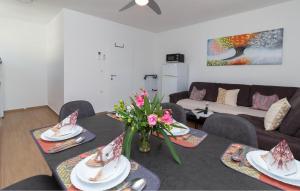 2 Bedroom Lovely Apartment In Starigrad