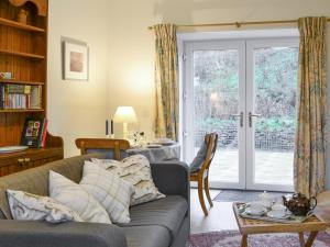 Nettlebush Cottage-Uk5629