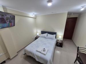 Habitación privada con vista a la calle cerca a la plaza Constitución