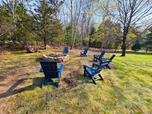 Stay a While in Niantic, Comfort by the Coast