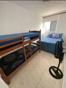 Apto com vista parcial para o mar