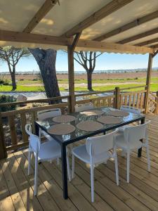 Maisons de vacances Mobile Home 450 4-6 pers Camping Siblu Le Lac des Reves : photos des chambres