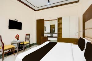 Super Townhouse Sushant Lok Phase 1 Formerly Hotel Neven