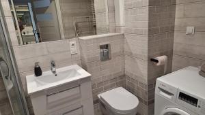 Apartament Strefa Czasu z wewnętrznym ogrodzonym parkingiem