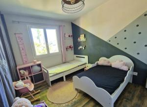 Villa entière avec piscine- 8p