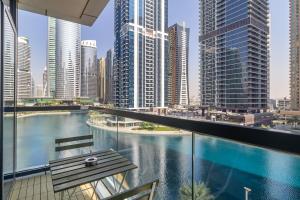 Luxury 2BHK Stunning Skyline Lakeview in JLT 401