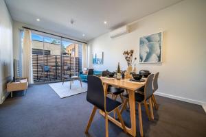 Floral on Frew 2BR Staycation CBD WiFi