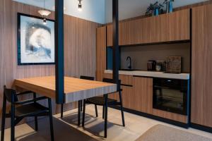 21st Floor, Sea view, Catamaran I