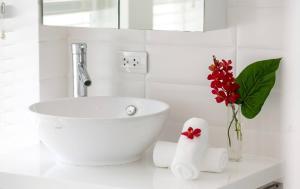 Luxury Sea View Pool Villa L at UniQue Residences