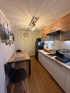 Apartament Chowańcówka z widokiem na góry typu studio obok stoków narciarskich i blisko basenów termalnych