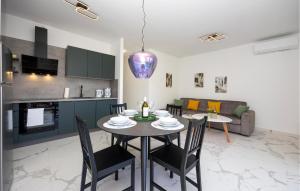 2 Bedroom Beautiful Apartment In Seget Donji 