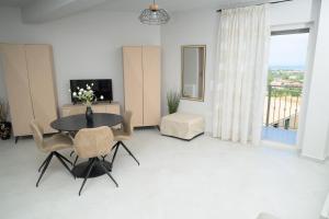 Sotale Suites - 3hvězdičkové hotely ve městě Apolpaina