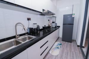 modern retreat apartment with swimming fully equipped gym private parking space and a relaxing rooftop with amazing city views