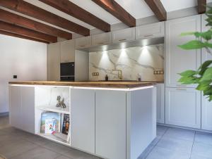 Résidence 90 m2 lumineuse - cour intérieure alsacienne, balcon & parking