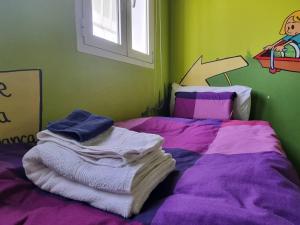 großes Haus mit Garten und Blick auf die kanarische Hügellandschaft