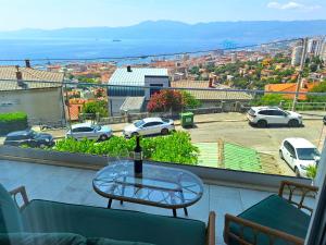 The Captains Apartment with amazing views