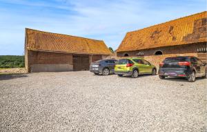 Cozy Home In Eperlecques With Wifi