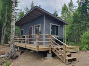 Mini cottage by lake Saimaa