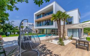 Brand New Design Villa with Heated Pool and Sea view