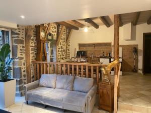 Maisons de vacances Longere 7 personnes - 4 chambres - 3 SdB Orcival : photos des chambres