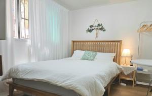 Daon house - Line 6 Bommun Station-Line 4 Seongshin Yeodae Station