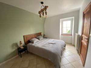Maisons de vacances Longere 7 personnes - 4 chambres - 3 SdB Orcival : photos des chambres