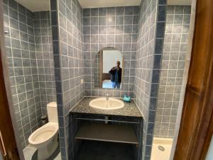 Maisons de vacances Longere 7 personnes - 4 chambres - 3 SdB Orcival : photos des chambres