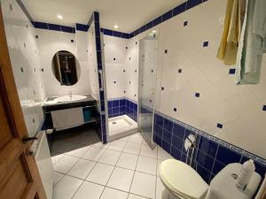 Maisons de vacances Longere 7 personnes - 4 chambres - 3 SdB Orcival : photos des chambres