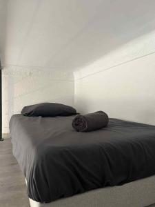 Juan Les Pins Centre, 3-person studio with mezzanine