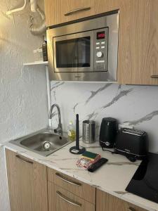 Juan Les Pins Centre, 3-person studio with mezzanine