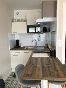 Appartements LE PRATIQUE-Parking-Proche Tram pour Geneve : Studio