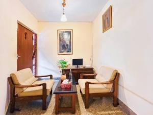 Cine Castle 4BHK Luxury Spacez Villa with Private Theatre & Garden