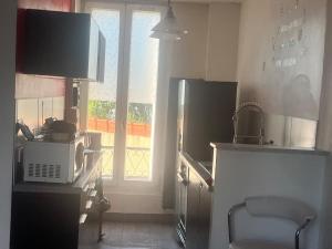 Small cocoon with garden Close to Maison des Examens