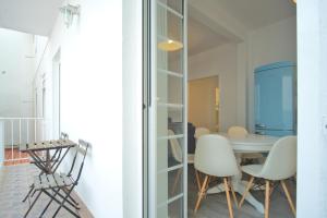 Charming 3BR in the Heart of Town by Feel Nazaré