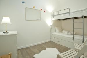 Charming 3BR in the Heart of Town by Feel Nazaré