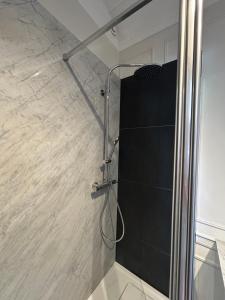 B&B / Chambres d'hotes Maison Picarel, Chambres d-Hotes, Leucate : Chambre Double avec Salle de Bains Privative