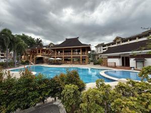 Cozy 2-bedroom Condo at Marcos Highway