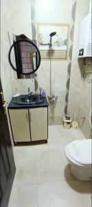 شقه فندقية فاخره بشارع الملك فيصل الرئيسي