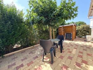 Maisons de vacances Valras-Loc - Entre Plage et Piscine : Appartement