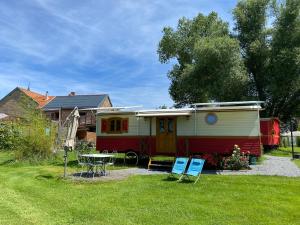 Campings Roulottes des Combrailles : photos des chambres
