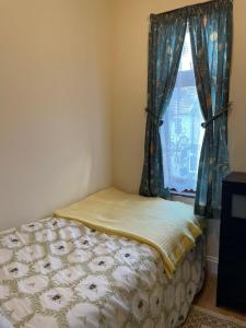 Ilford Express Room in East London