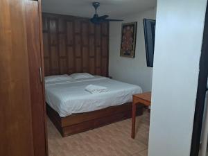 Namtip Bar & Guesthouse