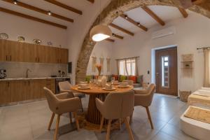 Antonis Traditional House
