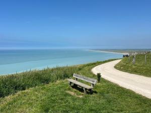 Appartements Le trait de cote vue mer commerces et plage a pied : photos des chambres