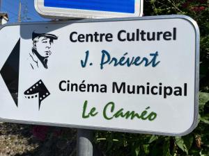 Appartements Le trait de cote vue mer commerces et plage a pied : photos des chambres