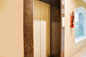 Hotel O New Aatish Market Metro Station